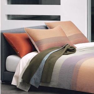 NWT HUGO BOSS EURO SHAMS SQUARE 26x26” CORAL PLAIN